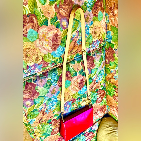 WOW POSHMARK - Authentic Louis Vuitton Red Crossbody FOR Concerts & Festivals - Picture 8 of 16